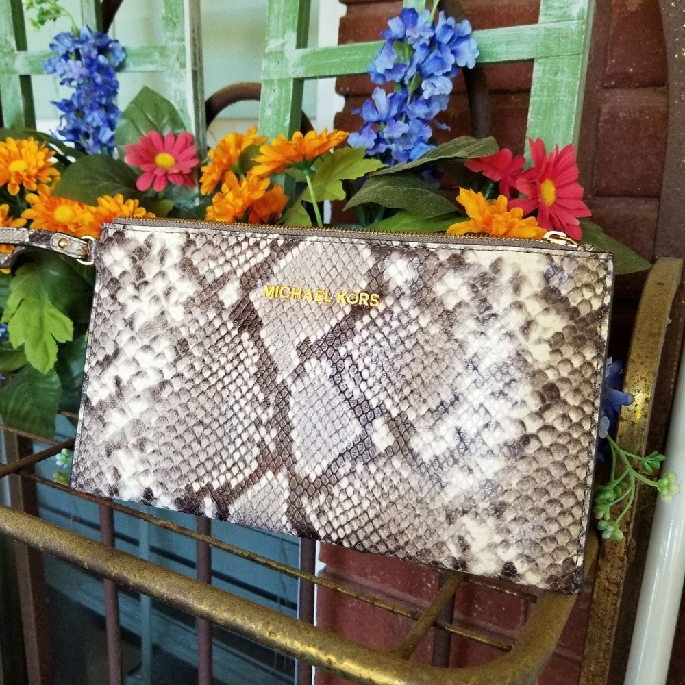 Michael Kors clutch